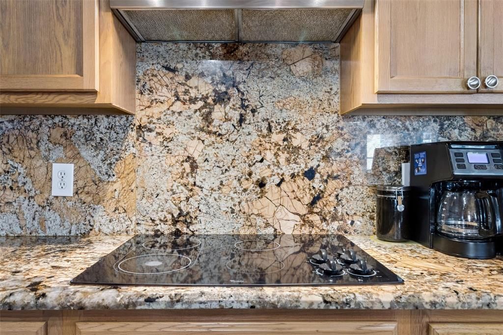 Active With Contract: $390,000 (4 beds, 2 baths, 2620 Square Feet)