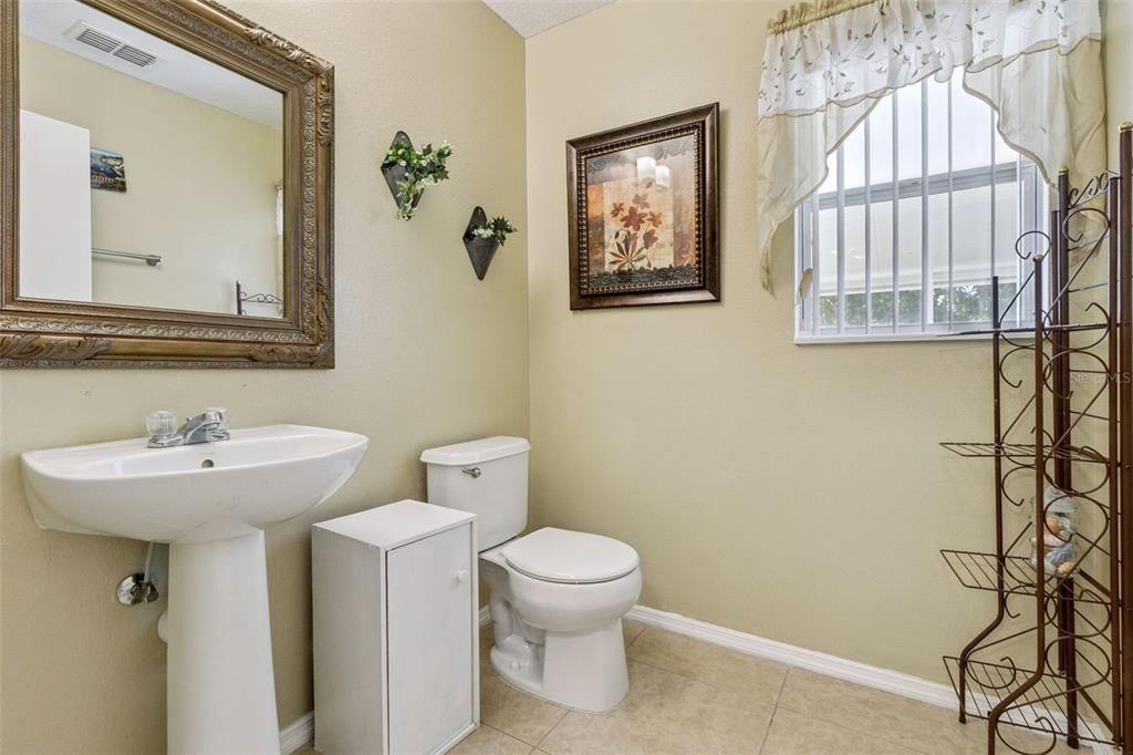 Active With Contract: $390,000 (4 beds, 2 baths, 2620 Square Feet)