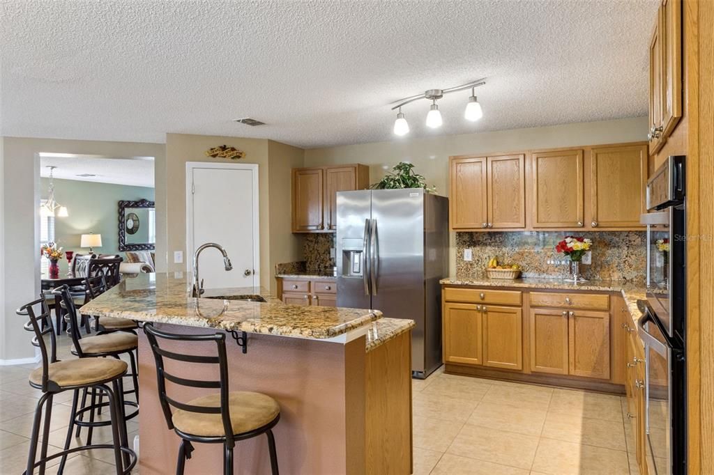 Active With Contract: $390,000 (4 beds, 2 baths, 2620 Square Feet)