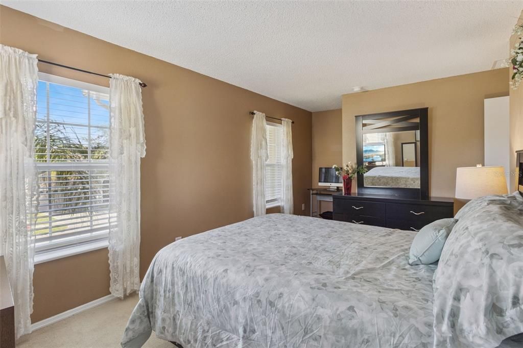Active With Contract: $390,000 (4 beds, 2 baths, 2620 Square Feet)