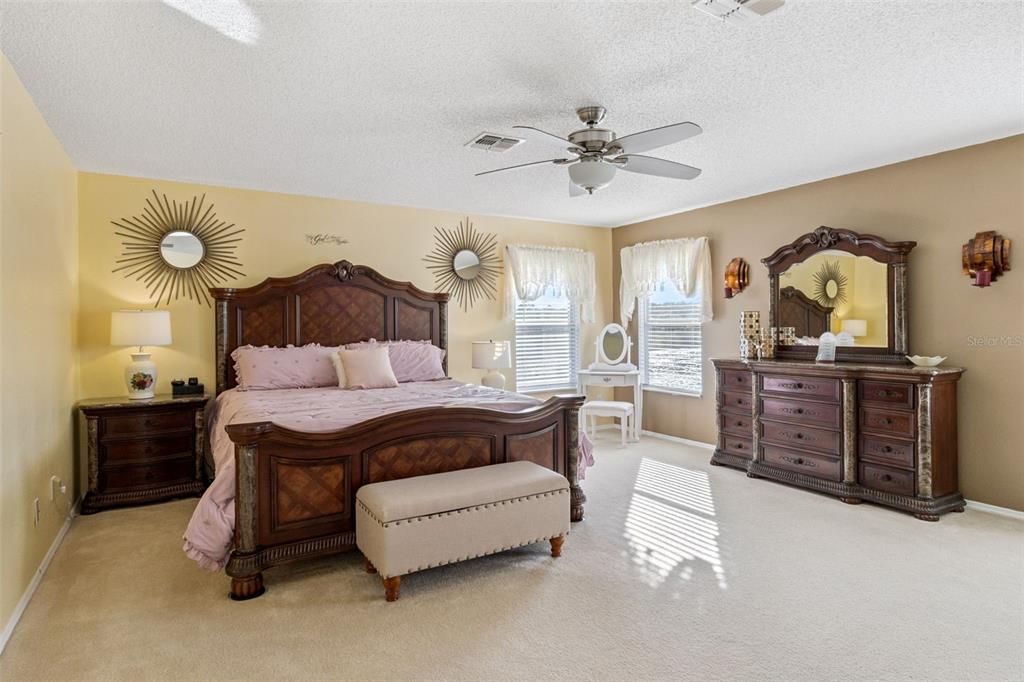 Active With Contract: $390,000 (4 beds, 2 baths, 2620 Square Feet)