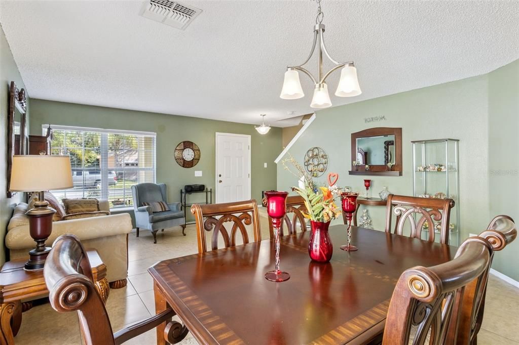 Active With Contract: $390,000 (4 beds, 2 baths, 2620 Square Feet)