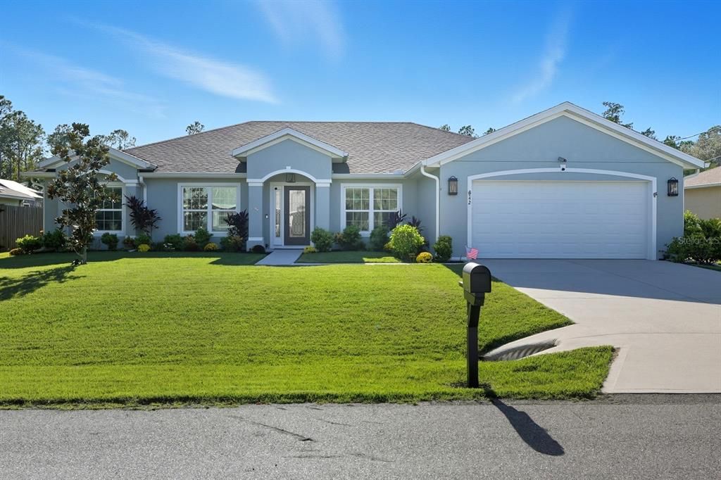 Activo con contrato: $439,000 (3 camas, 2 baños, 2208 Pies cuadrados)