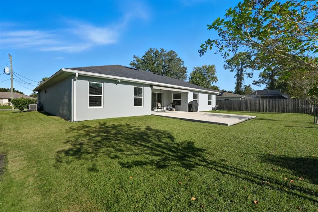 Activo con contrato: $439,000 (3 camas, 2 baños, 2208 Pies cuadrados)