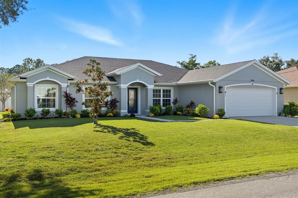 Activo con contrato: $439,000 (3 camas, 2 baños, 2208 Pies cuadrados)