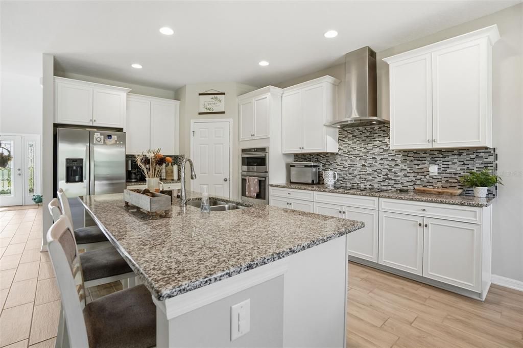 На продажу: $635,000 (4 спален, 2 ванн, 3292 Квадратных фут)