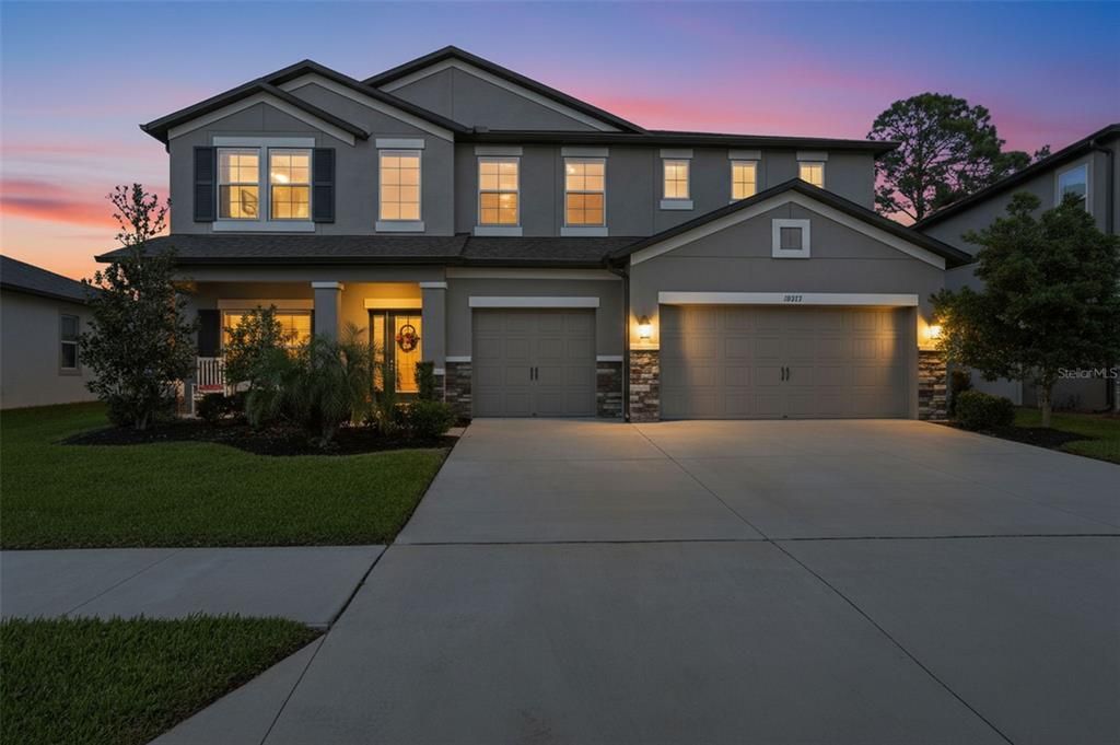 На продажу: $635,000 (4 спален, 2 ванн, 3292 Квадратных фут)