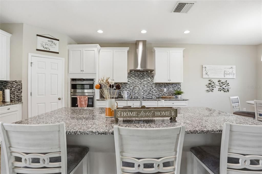 На продажу: $635,000 (4 спален, 2 ванн, 3292 Квадратных фут)