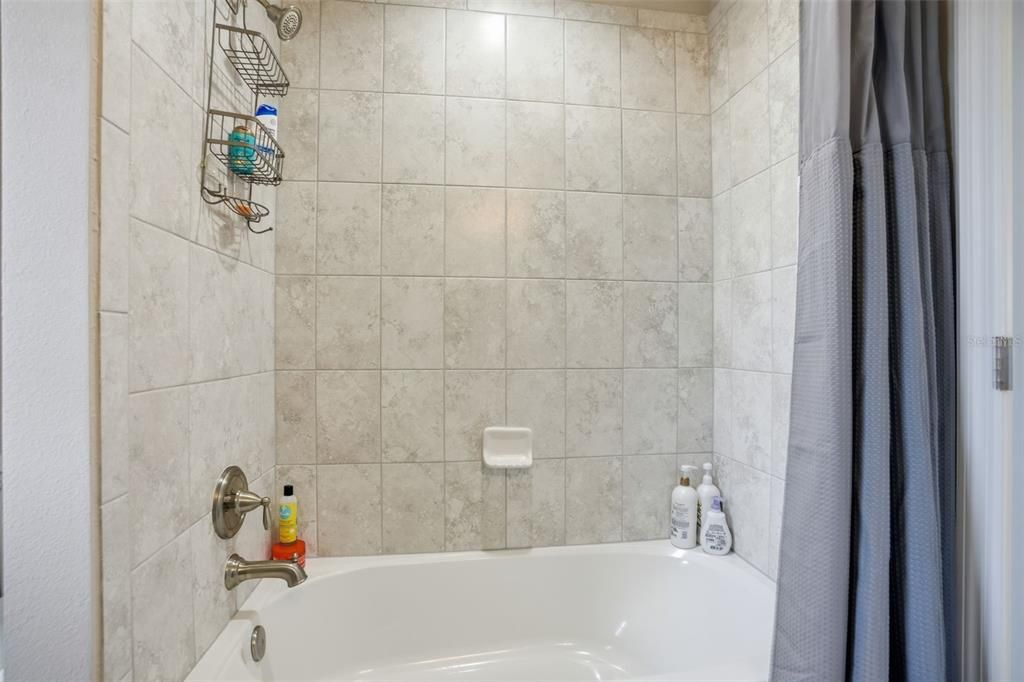 На продажу: $635,000 (4 спален, 2 ванн, 3292 Квадратных фут)