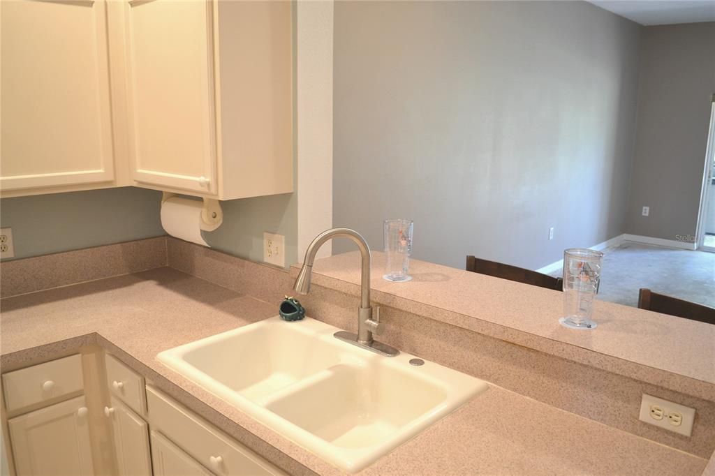 En Venta: $345,000 (2 camas, 2 baños, 1332 Pies cuadrados)