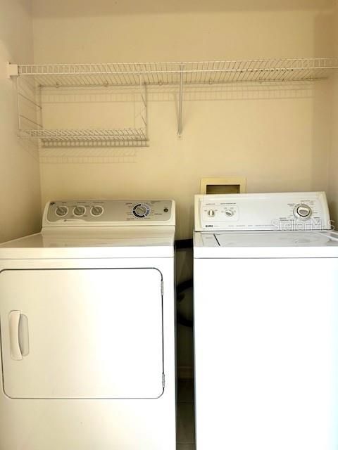 Activo con contrato: $379,900 (3 camas, 2 baños, 1226 Pies cuadrados)