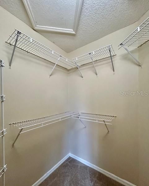 Activo con contrato: $379,900 (3 camas, 2 baños, 1226 Pies cuadrados)