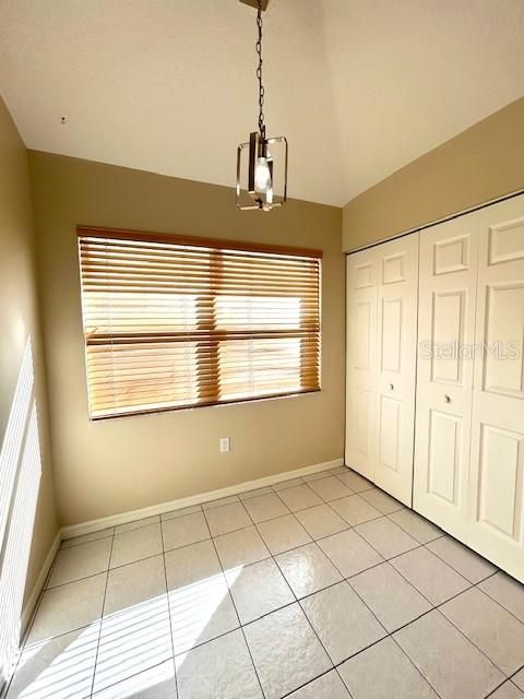 Activo con contrato: $379,900 (3 camas, 2 baños, 1226 Pies cuadrados)