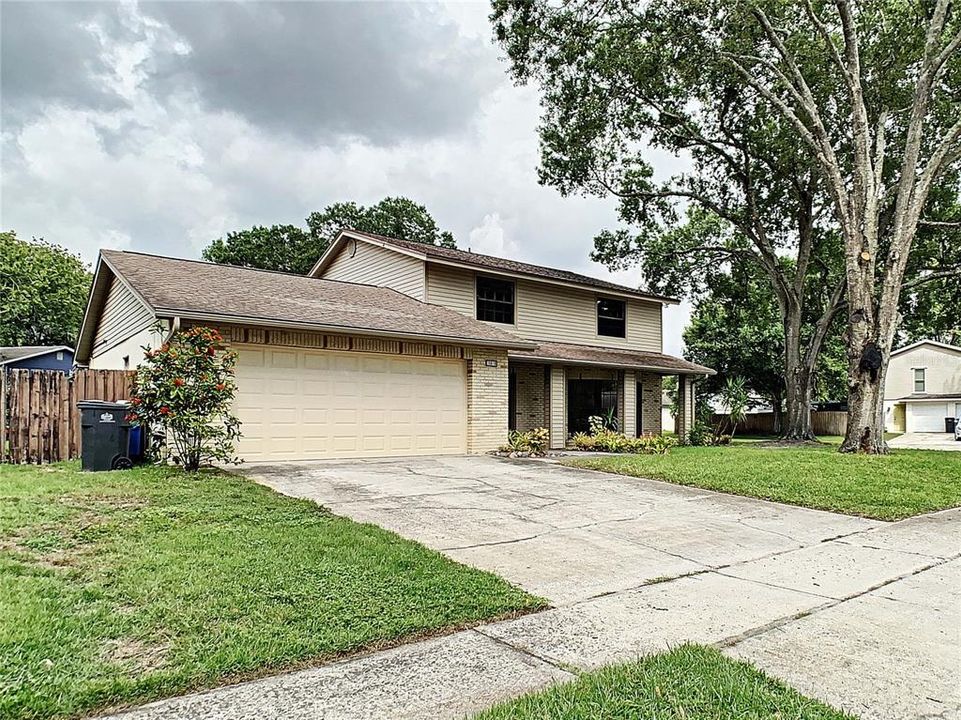 For Sale: $519,990 (4 beds, 2 baths, 1964 Square Feet)