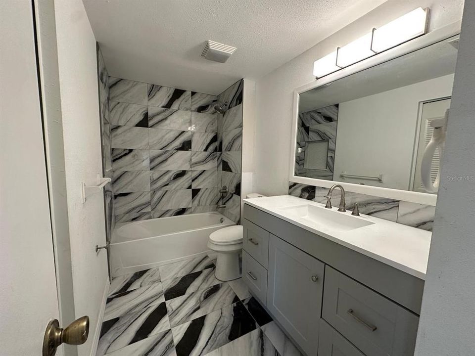 For Sale: $519,990 (4 beds, 2 baths, 1964 Square Feet)