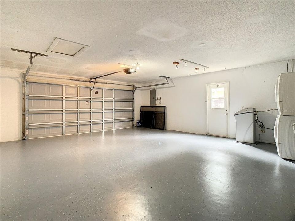 For Sale: $519,990 (4 beds, 2 baths, 1964 Square Feet)