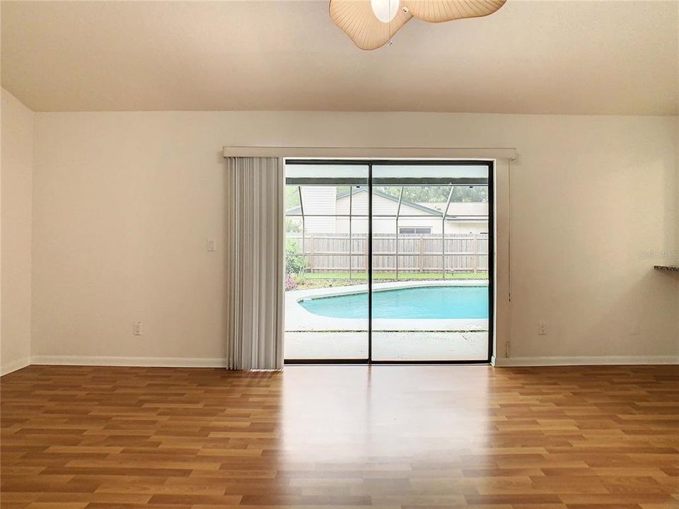 For Sale: $519,990 (4 beds, 2 baths, 1964 Square Feet)