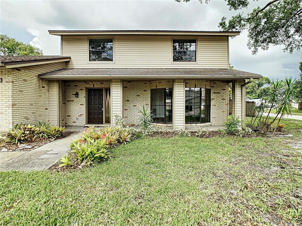 For Sale: $519,990 (4 beds, 2 baths, 1964 Square Feet)