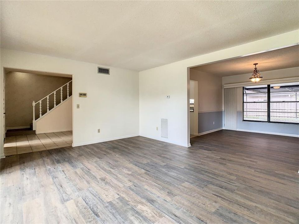 For Sale: $519,990 (4 beds, 2 baths, 1964 Square Feet)