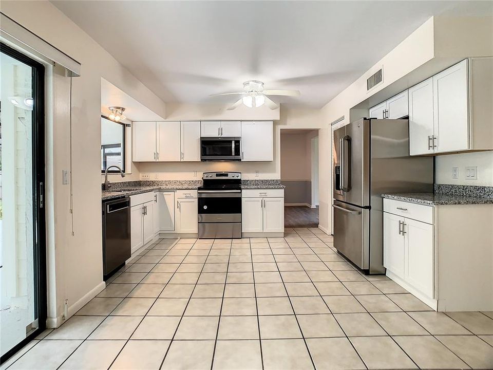 For Sale: $519,990 (4 beds, 2 baths, 1964 Square Feet)