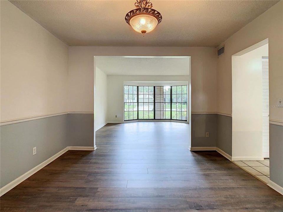 For Sale: $519,990 (4 beds, 2 baths, 1964 Square Feet)