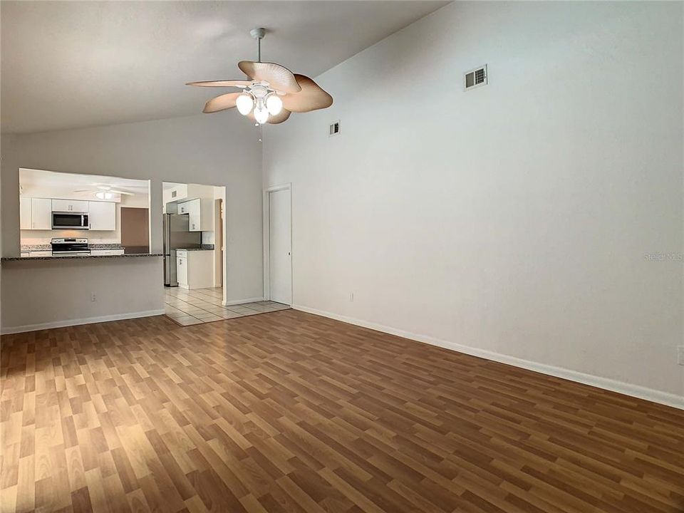 For Sale: $519,990 (4 beds, 2 baths, 1964 Square Feet)