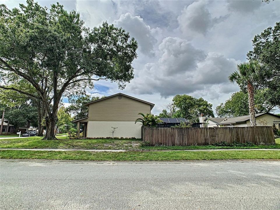 For Sale: $519,990 (4 beds, 2 baths, 1964 Square Feet)