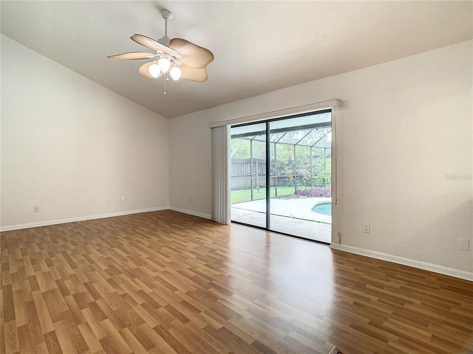 For Sale: $519,990 (4 beds, 2 baths, 1964 Square Feet)