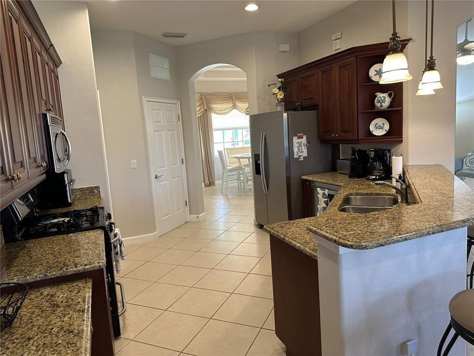 For Rent: $4,500 (3 beds, 2 baths, 2064 Square Feet)