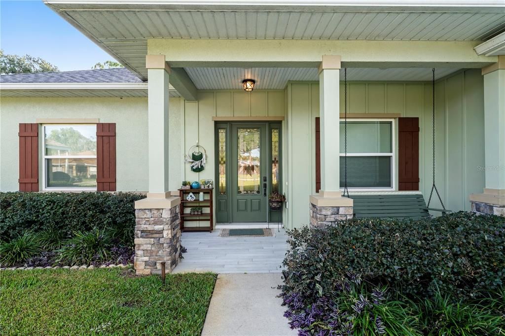 For Sale: $610,000 (4 beds, 2 baths, 1917 Square Feet)