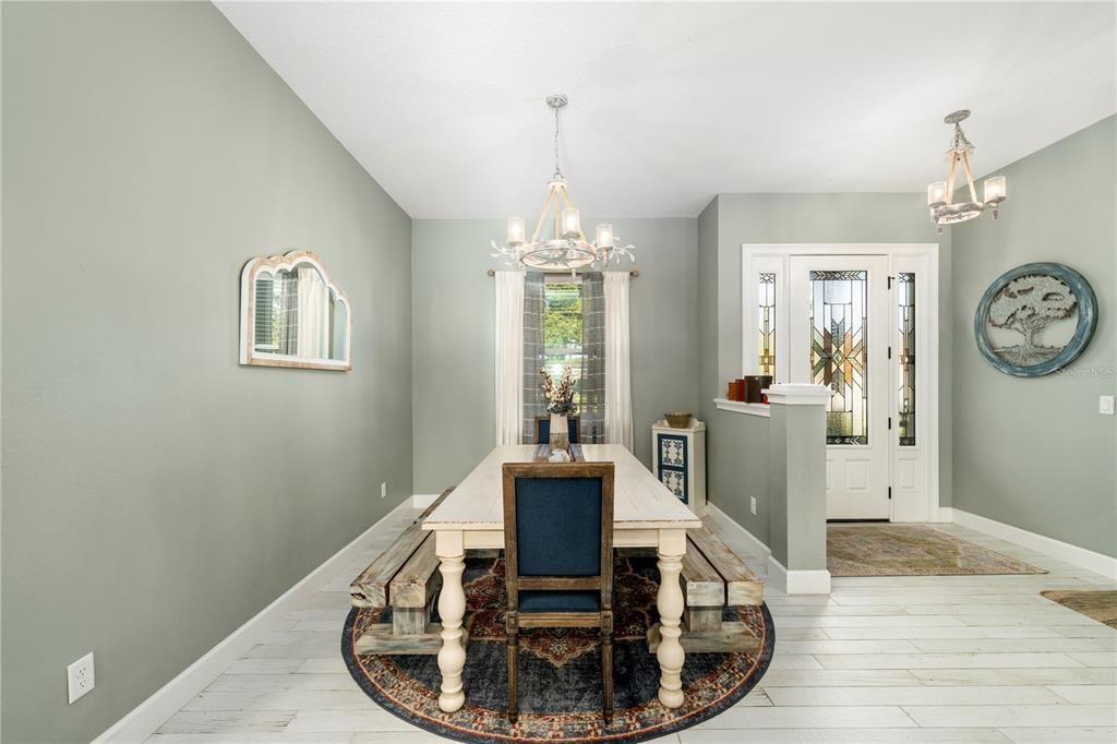 For Sale: $610,000 (4 beds, 2 baths, 1917 Square Feet)