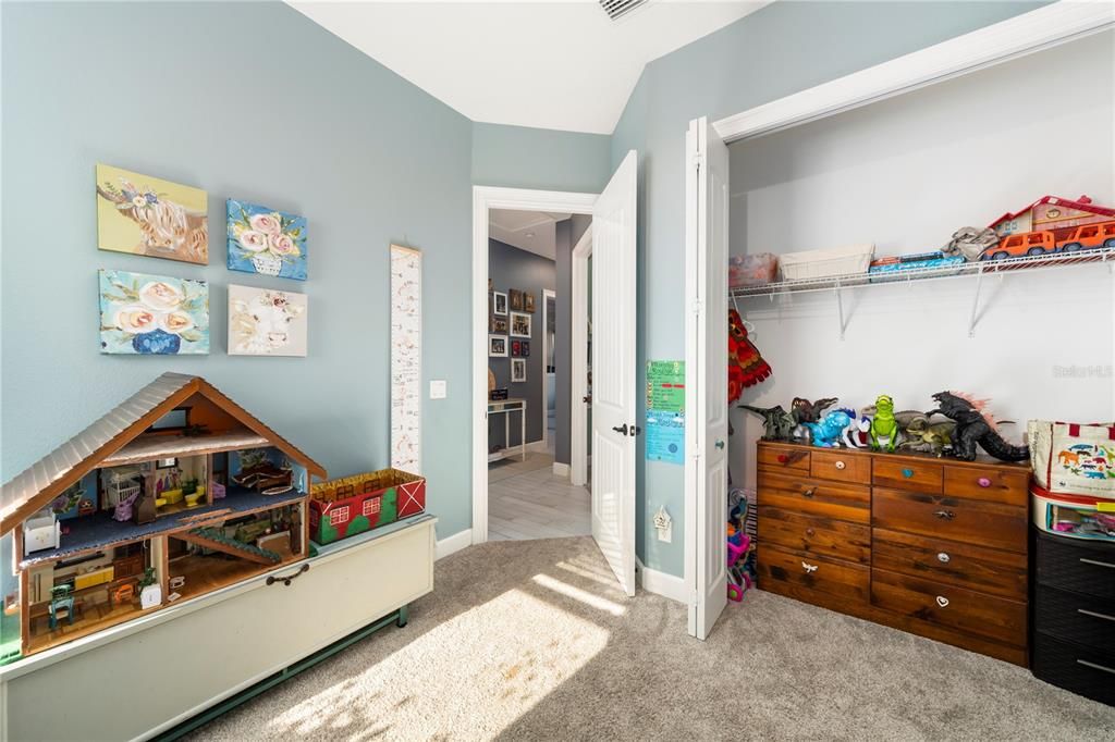 For Sale: $610,000 (4 beds, 2 baths, 1917 Square Feet)