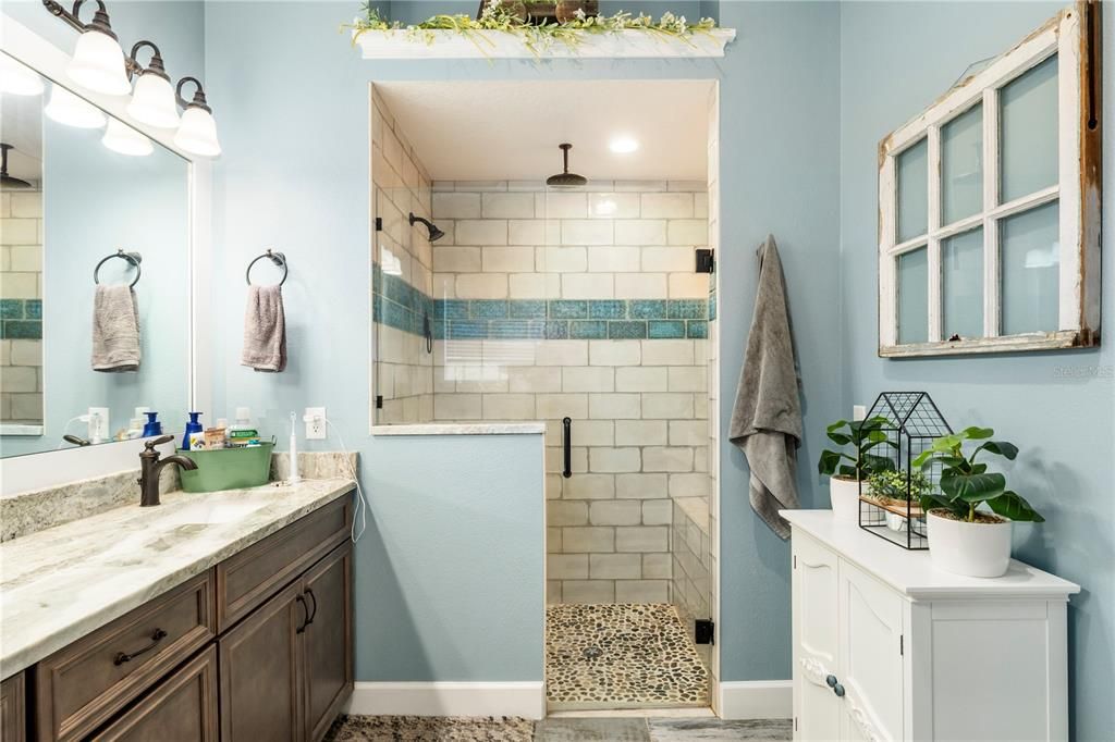 For Sale: $610,000 (4 beds, 2 baths, 1917 Square Feet)