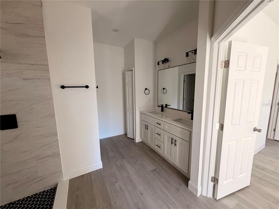 На продажу: $282,900 (3 спален, 2 ванн, 1540 Квадратных фут)