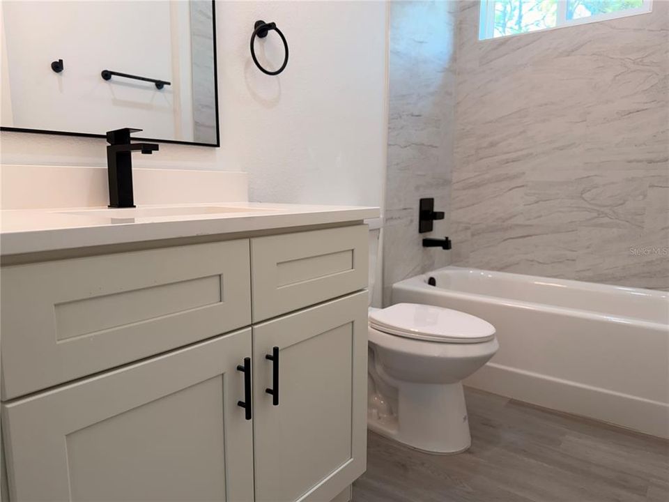 На продажу: $282,900 (3 спален, 2 ванн, 1540 Квадратных фут)