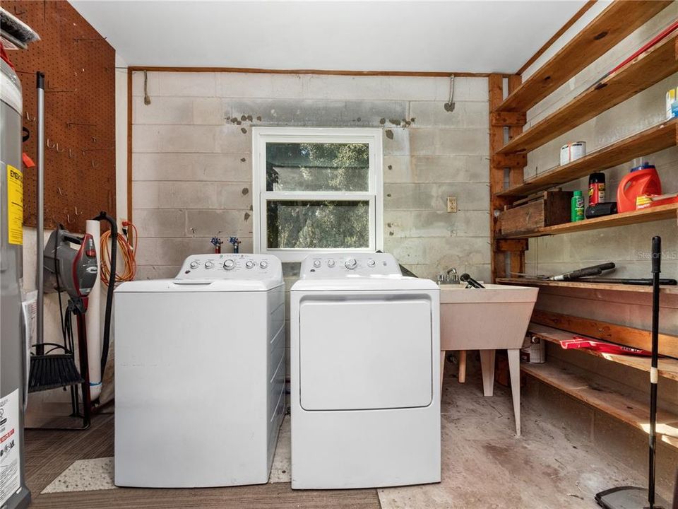 На продажу: $500,000 (4 спален, 2 ванн, 1811 Квадратных фут)