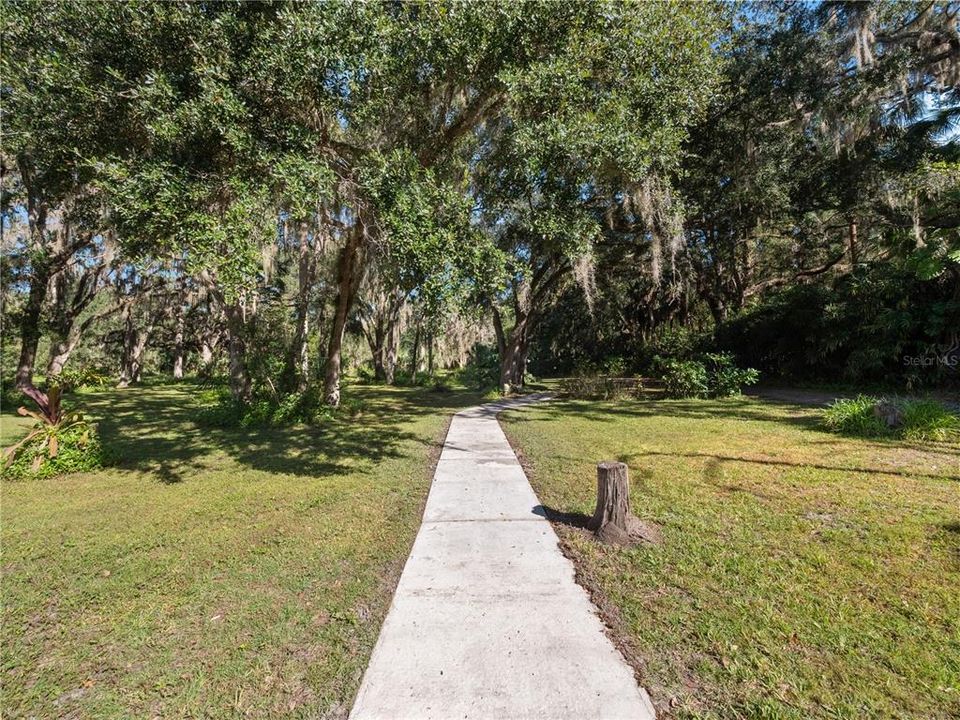 На продажу: $500,000 (4 спален, 2 ванн, 1811 Квадратных фут)