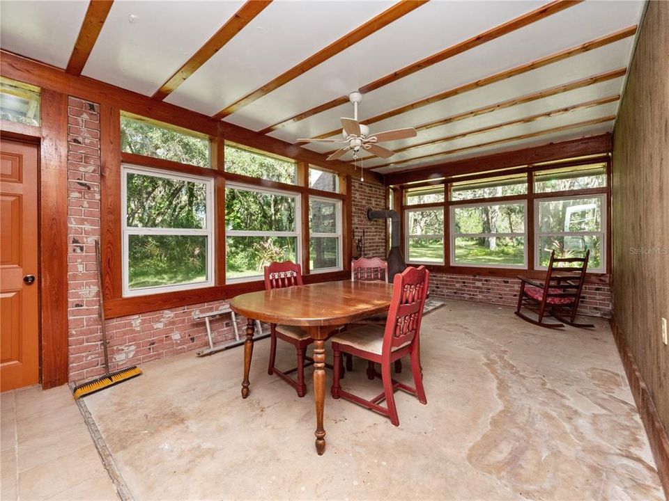 На продажу: $500,000 (4 спален, 2 ванн, 1811 Квадратных фут)