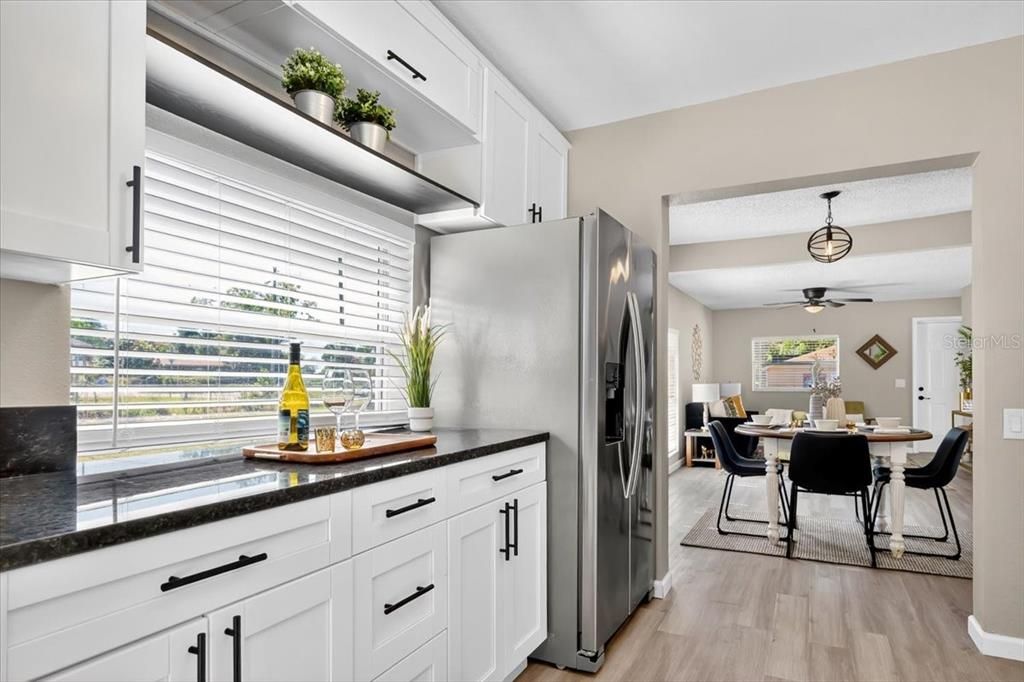 For Sale: $217,000 (3 beds, 1 baths, 912 Square Feet)