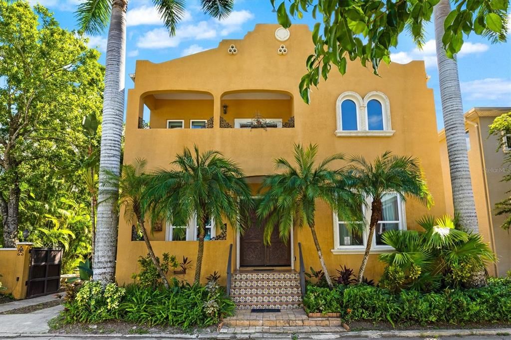 For Sale: $2,400,000 (4 beds, 3 baths, 2919 Square Feet)