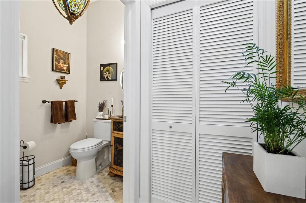 For Sale: $2,400,000 (4 beds, 3 baths, 2919 Square Feet)