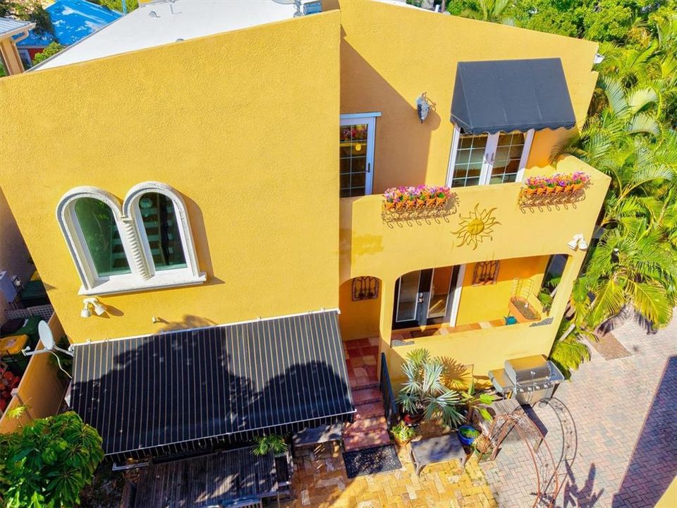 For Sale: $2,400,000 (4 beds, 3 baths, 2919 Square Feet)