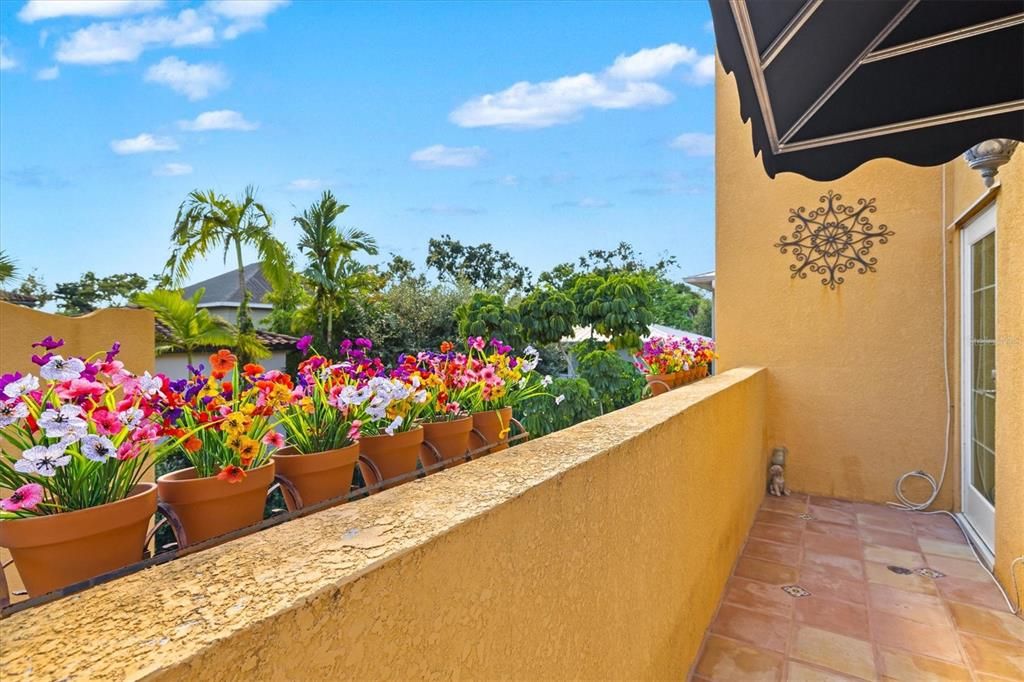 For Sale: $2,400,000 (4 beds, 3 baths, 2919 Square Feet)