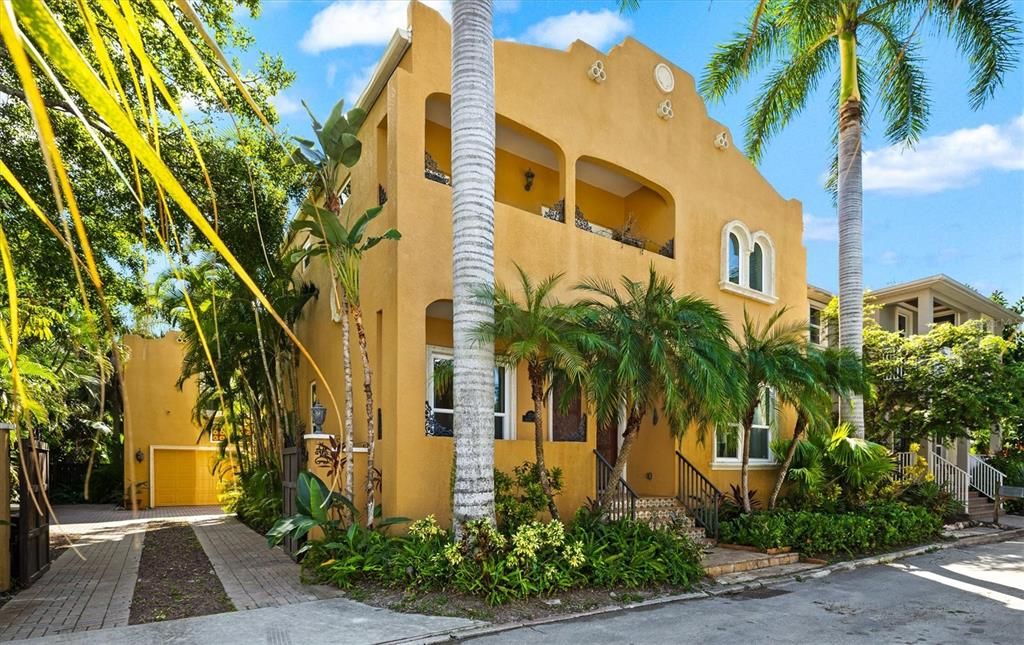 For Sale: $2,400,000 (4 beds, 3 baths, 2919 Square Feet)