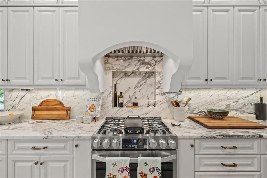 For Sale: $2,400,000 (4 beds, 3 baths, 2919 Square Feet)