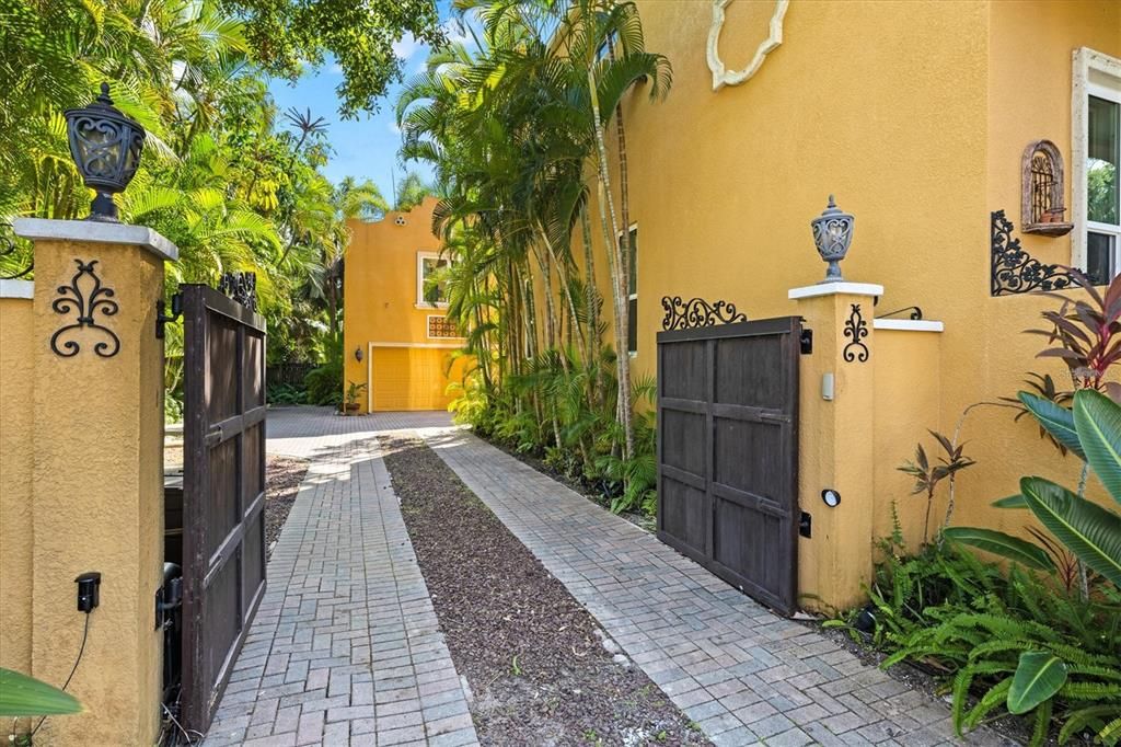 For Sale: $2,400,000 (4 beds, 3 baths, 2919 Square Feet)