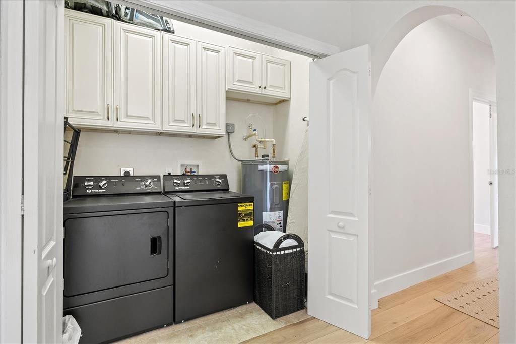 For Sale: $2,400,000 (4 beds, 3 baths, 2919 Square Feet)