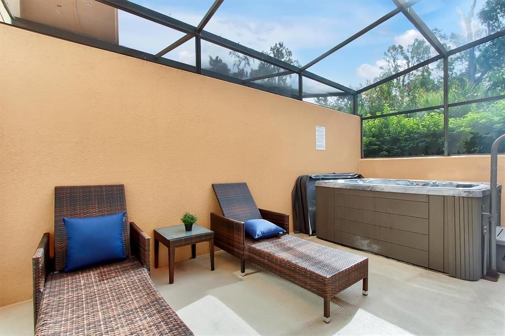 For Sale: $289,000 (2 beds, 2 baths, 1350 Square Feet)