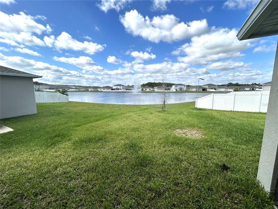 出租: $2,700 (5 贝兹, 3 浴室, 2328 平方英尺)