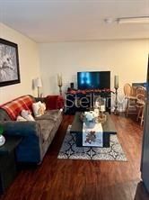 For Rent: $1,395 (2 beds, 1 baths, 900 Square Feet)